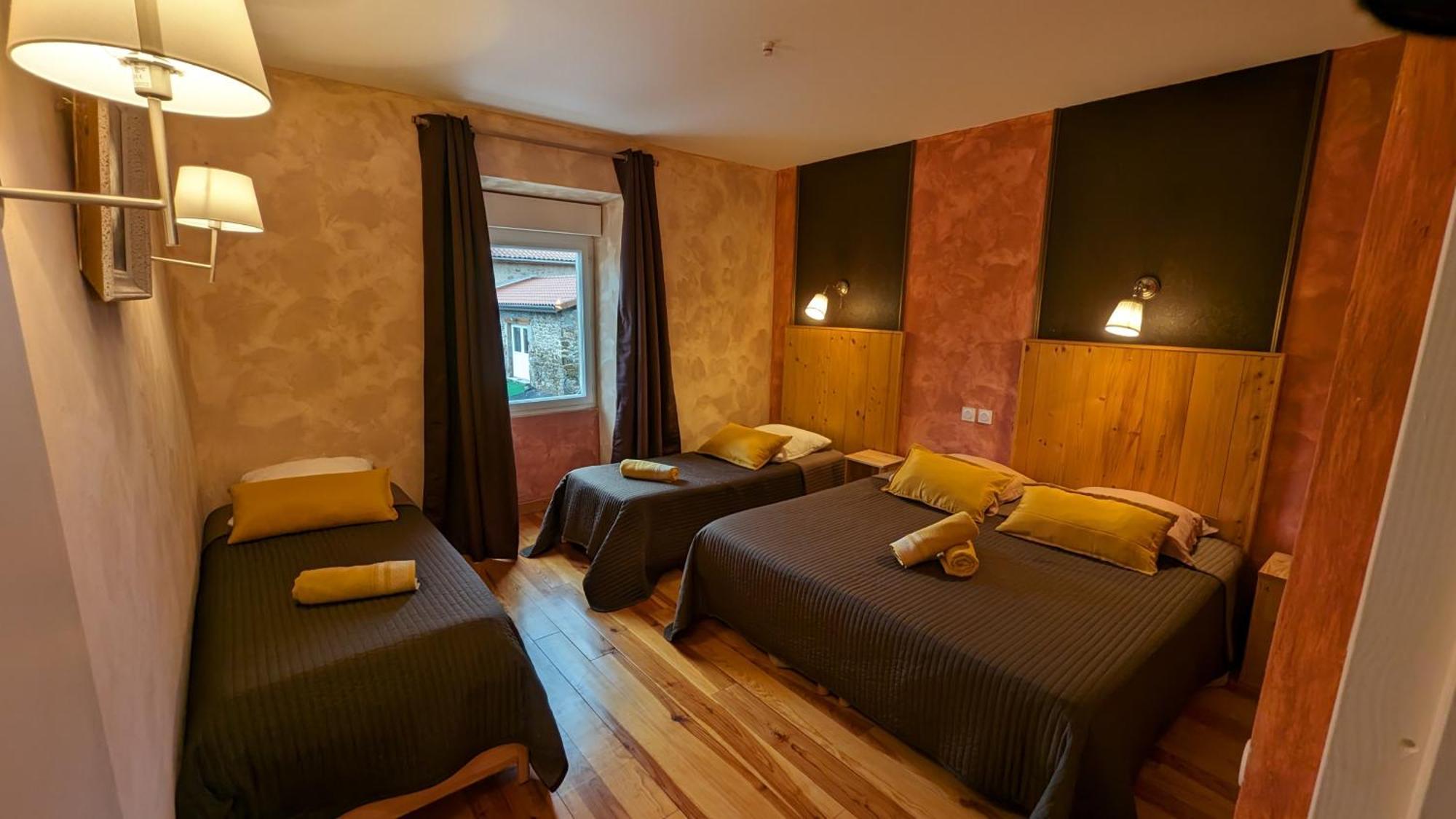 Chambres Et Tables D' Hotes Manglieu Bagian luar foto